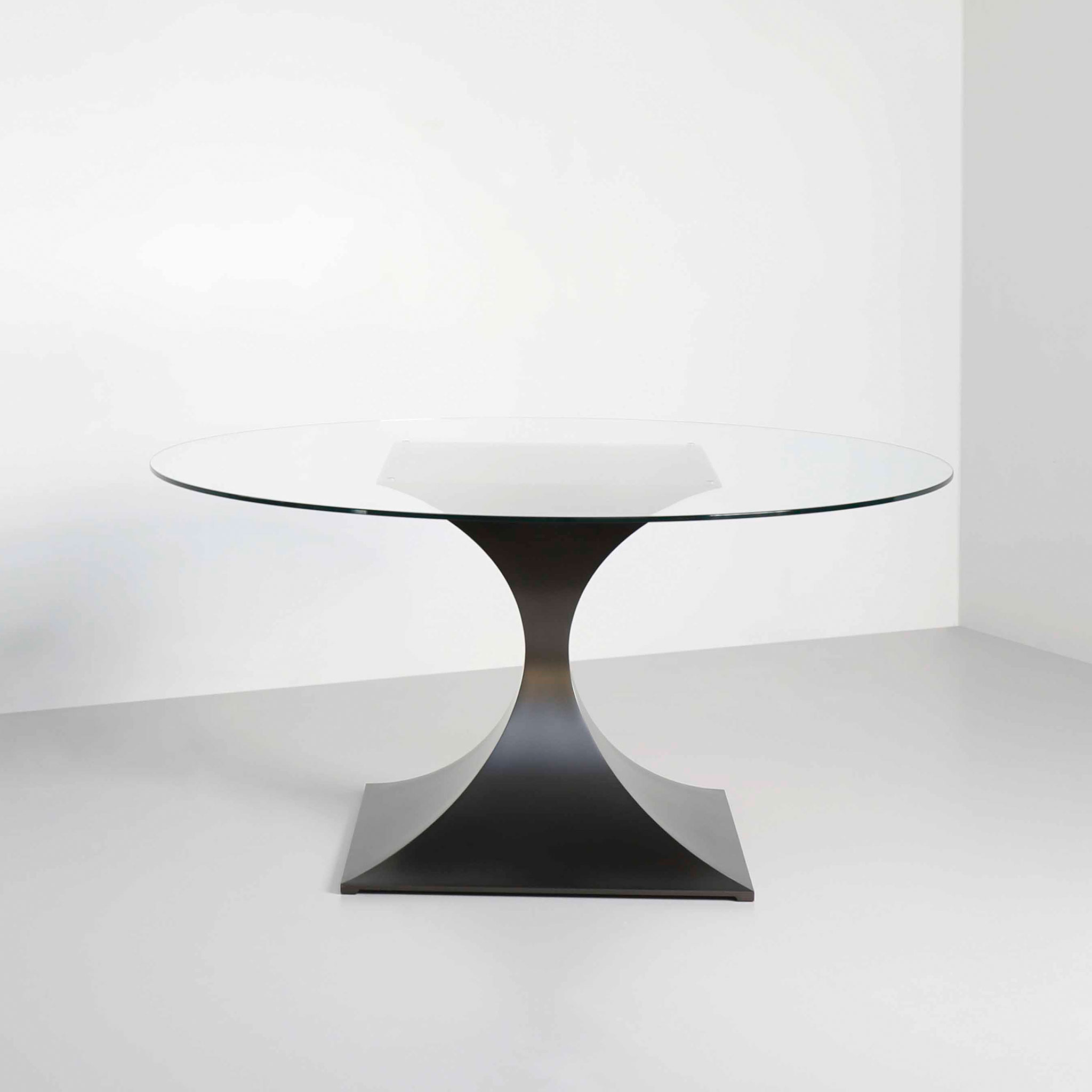 Capricorn Round Dining Table