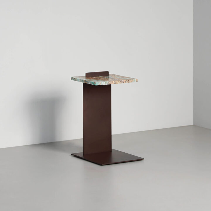 Finished in "Bronze" with Onice Smerelda marble top