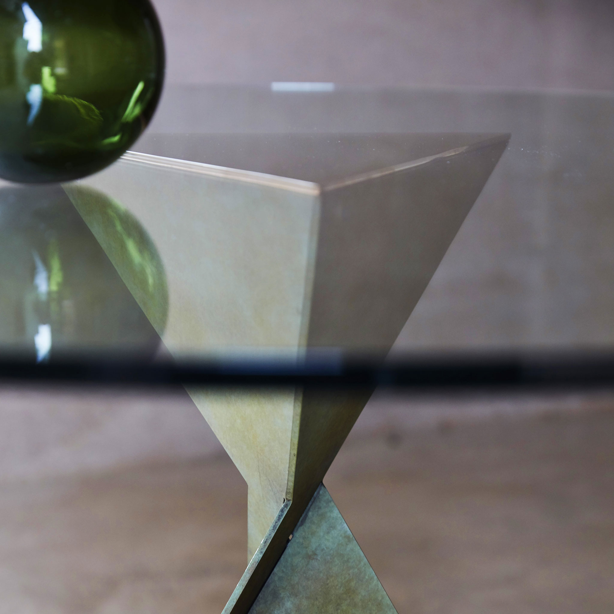 AVA-Bronze-Moss-green-glass-detail-3
