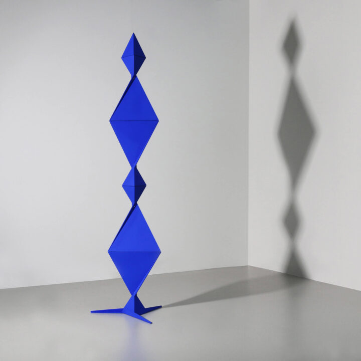 Arizona Needle in Ultramarine Blue