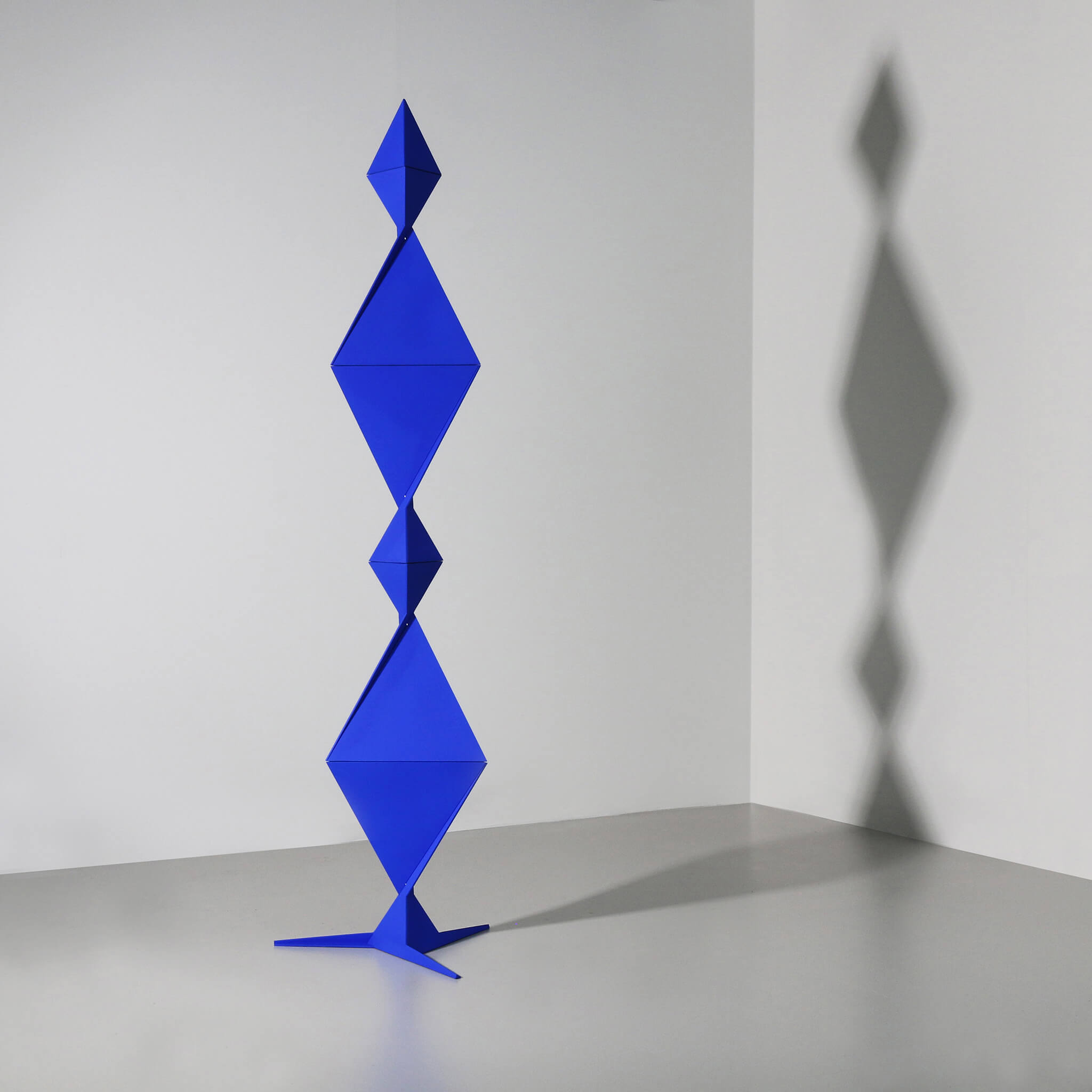 Arizona Needle in Ultramarine Blue