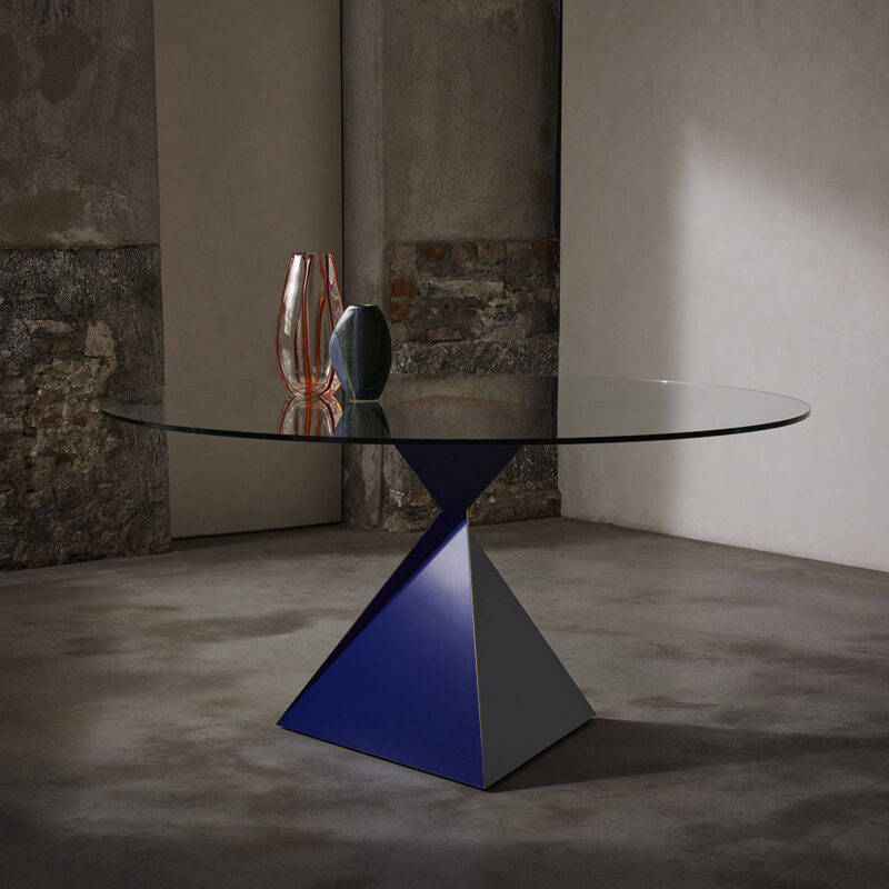 Ava Dining Table - Church of Sta Caterina, Como
