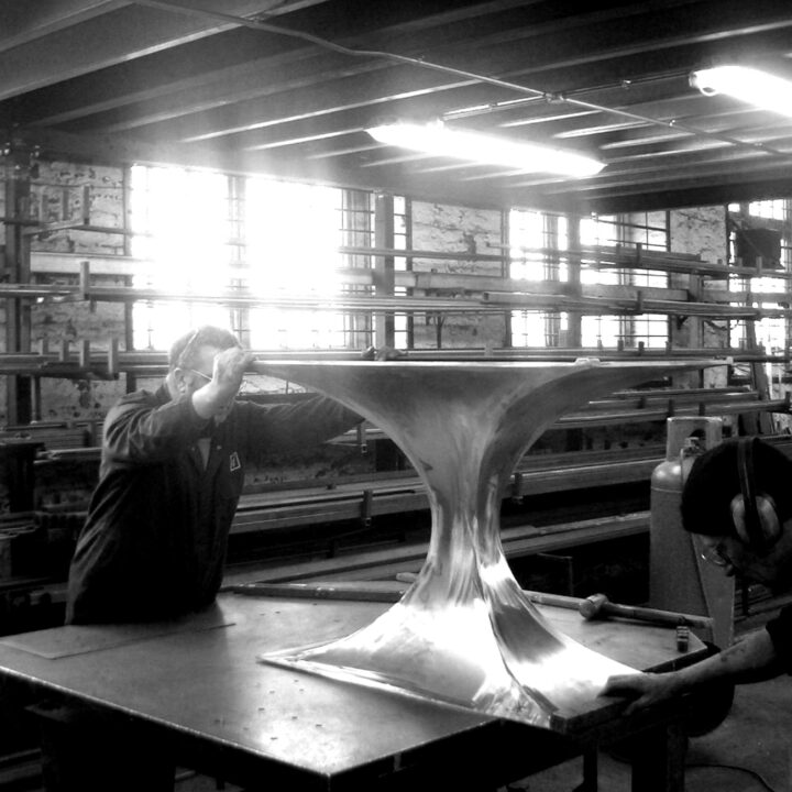 Making metalwork table