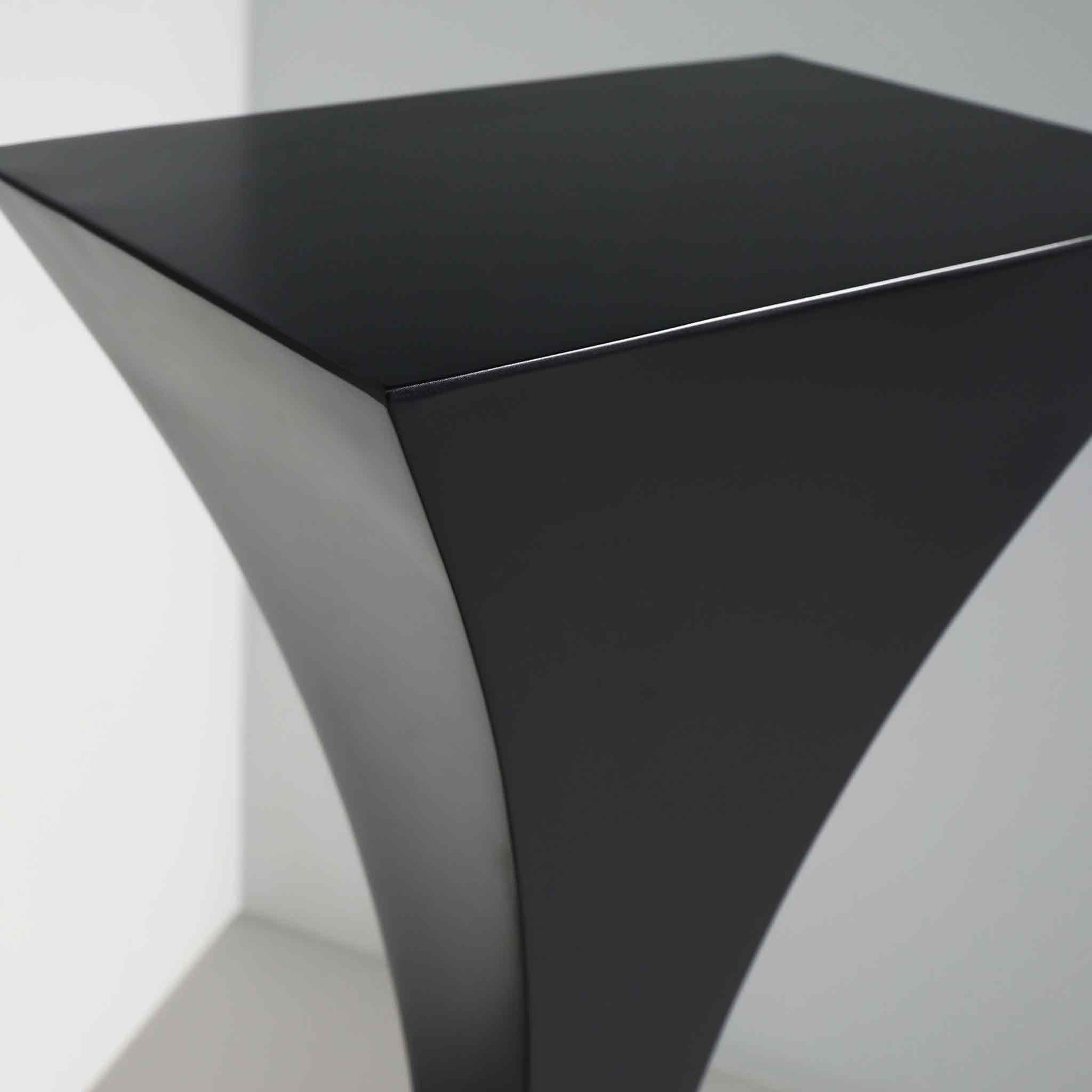 Finished in "Anthracite"