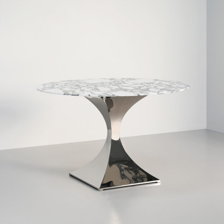 Finished in Polished Stainless Steel with an Arabescato marble top