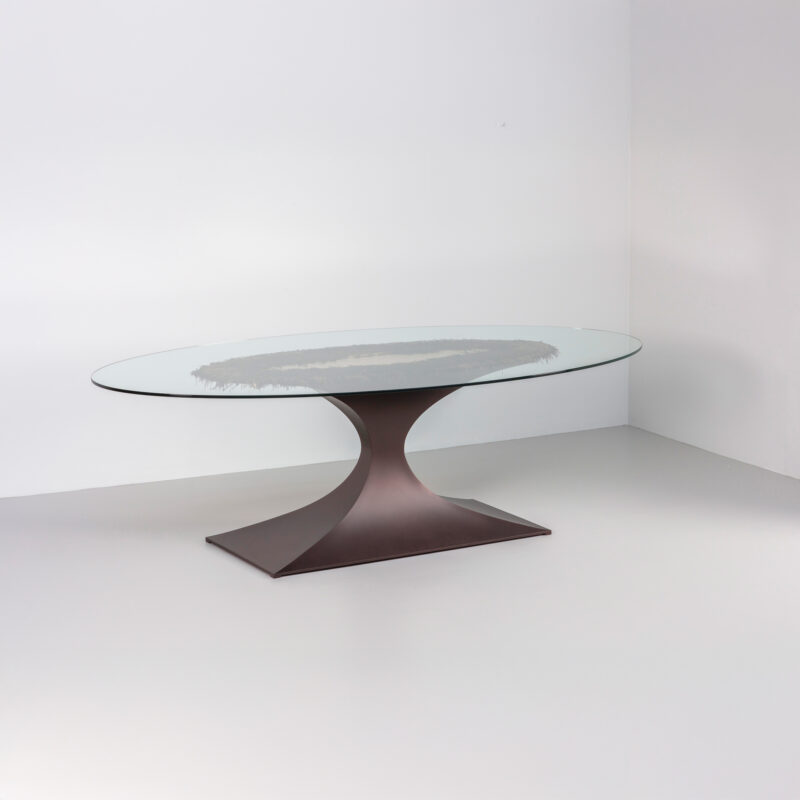 Ultra modern oval dining table