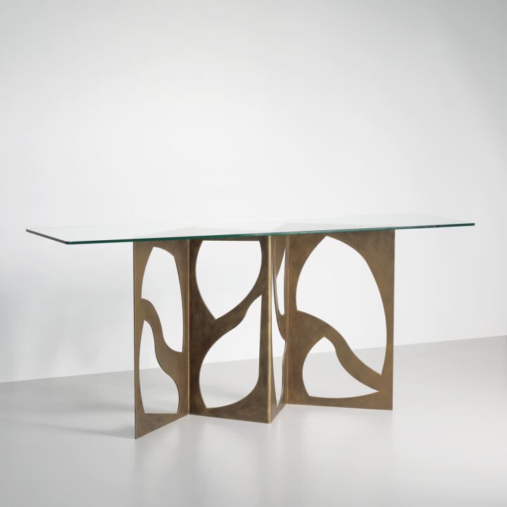 Finished in "Florentine Gold" with a clear glass top
