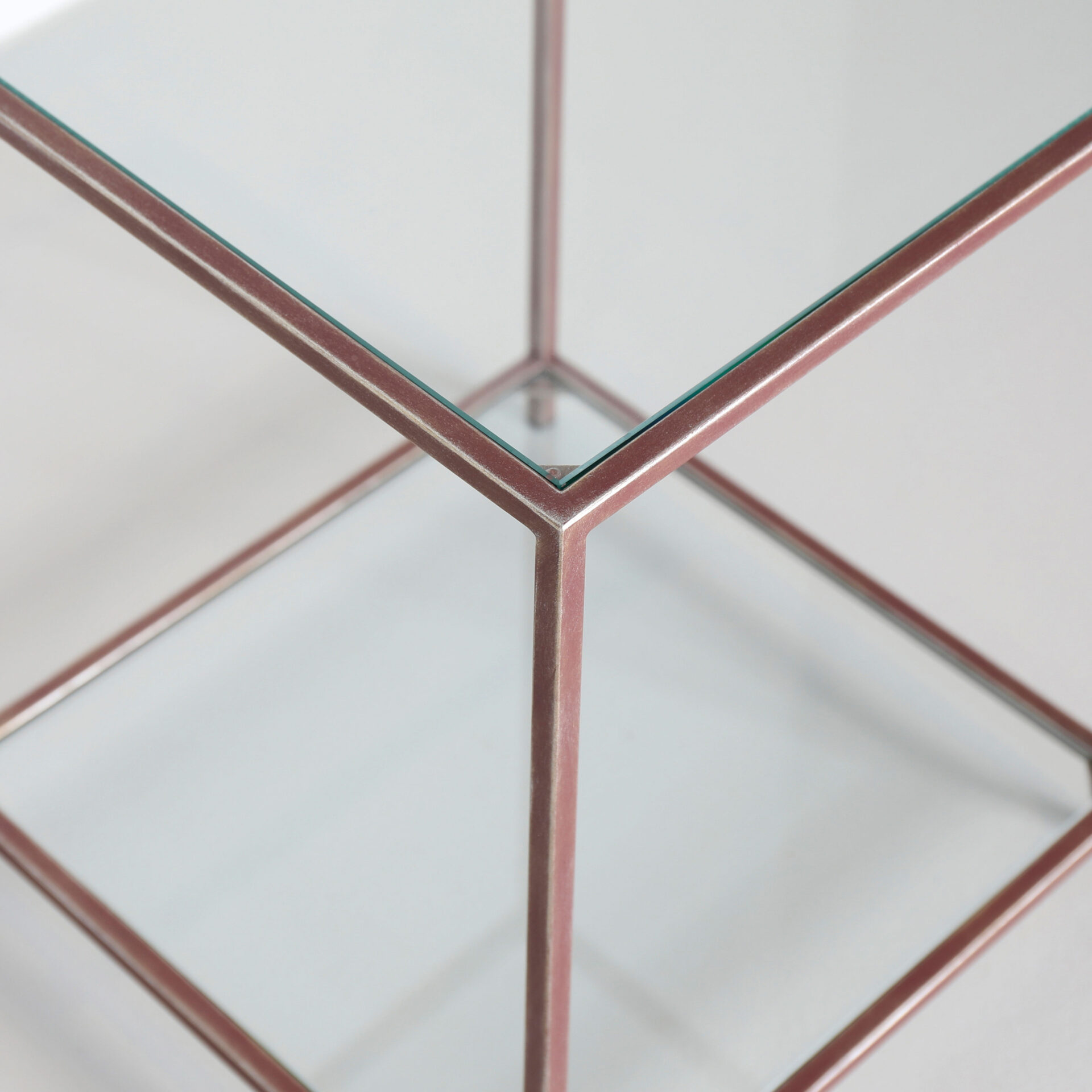 Lexington-Side-Table-detail-in-BR