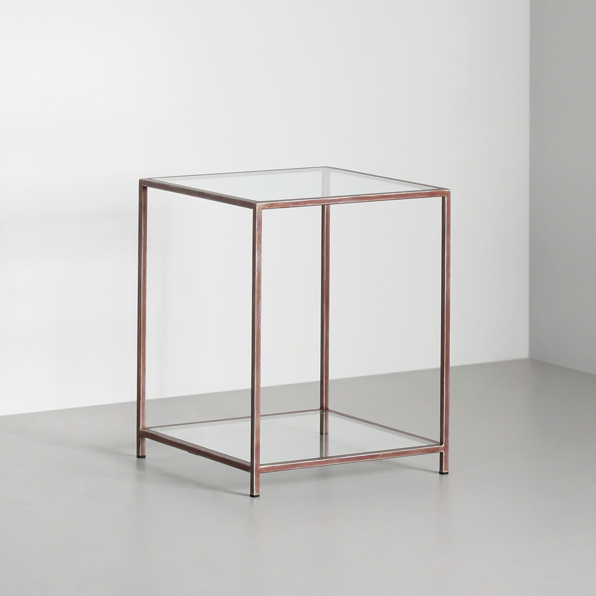 Lexington-Side-Table-in-BR-()