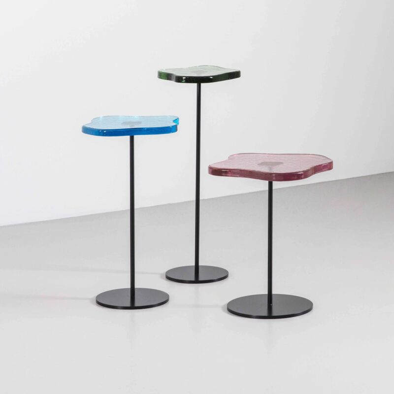 Lily | Colourful glass tables