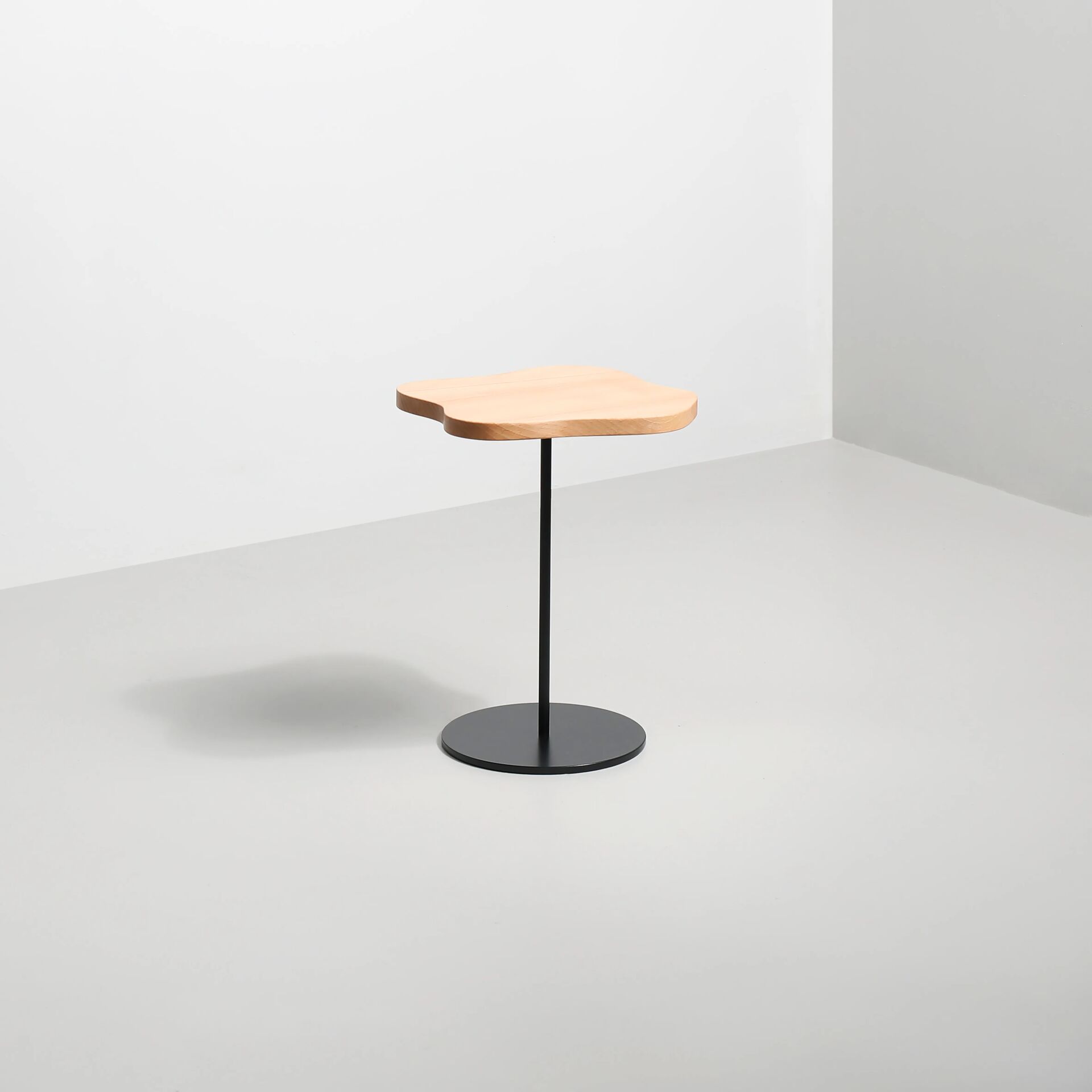 Short Lily Cocktail Table with "Beech" top