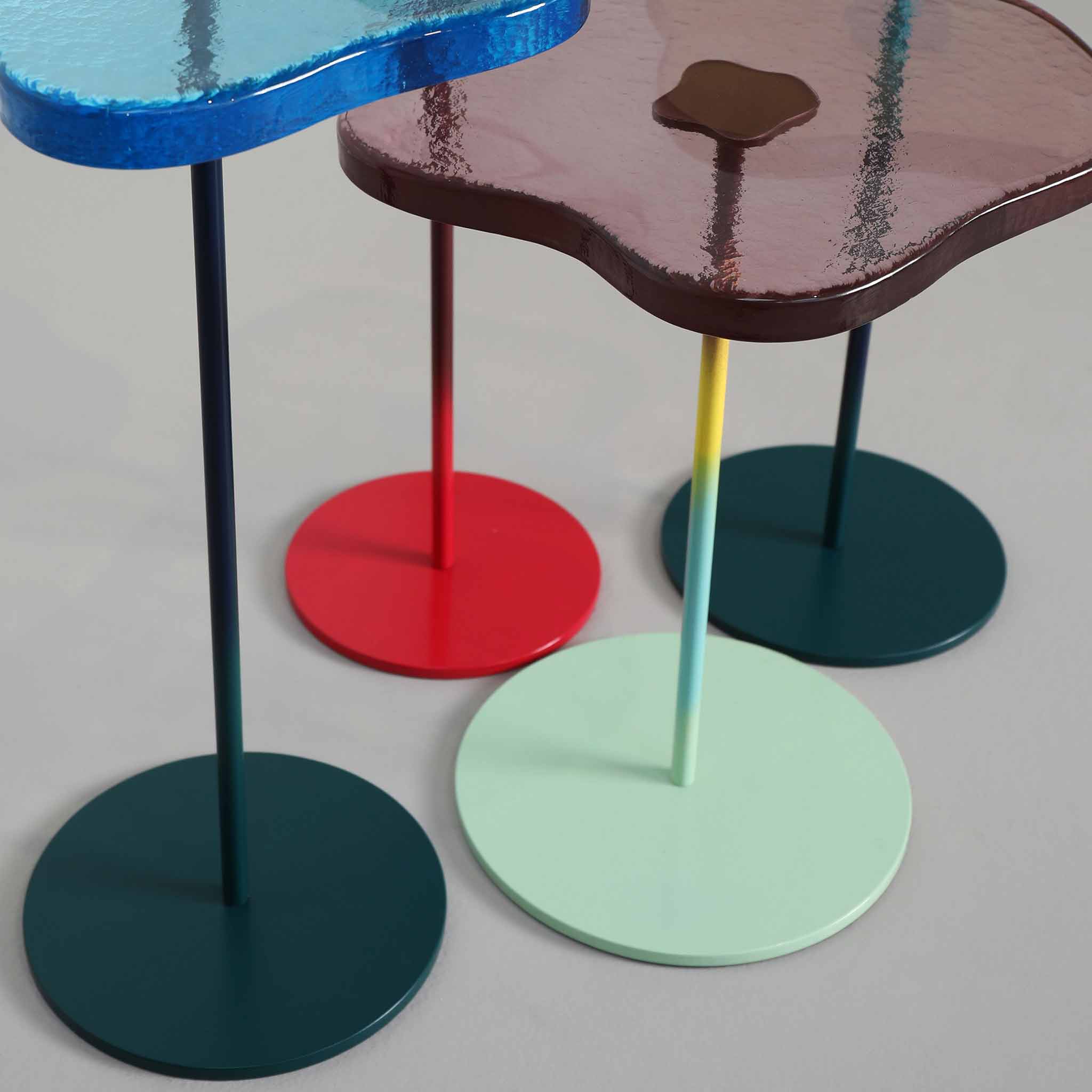 Finishes in "Butterfly" finishes with Venetian cast glass tops