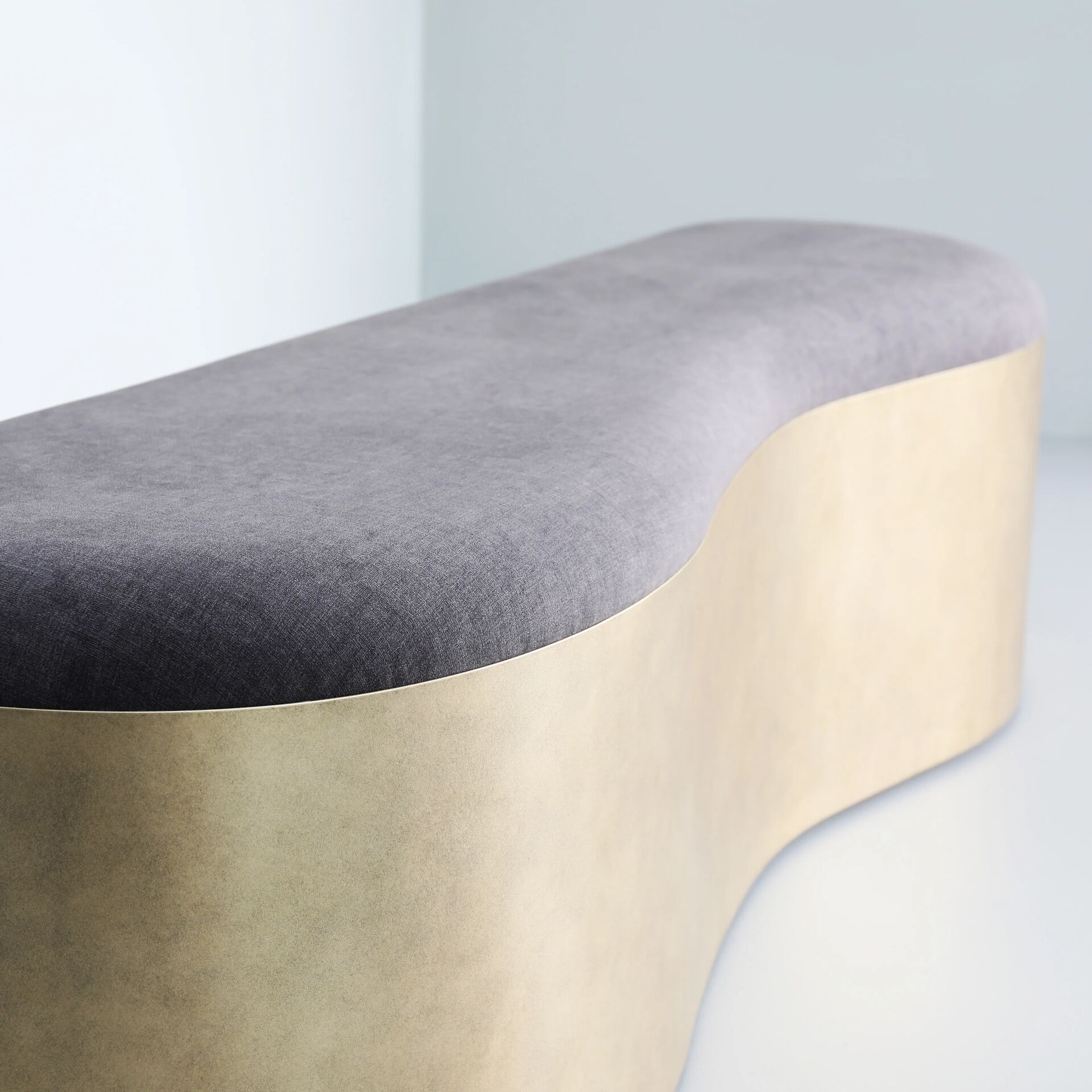 Lily bench finished in "White Gold"