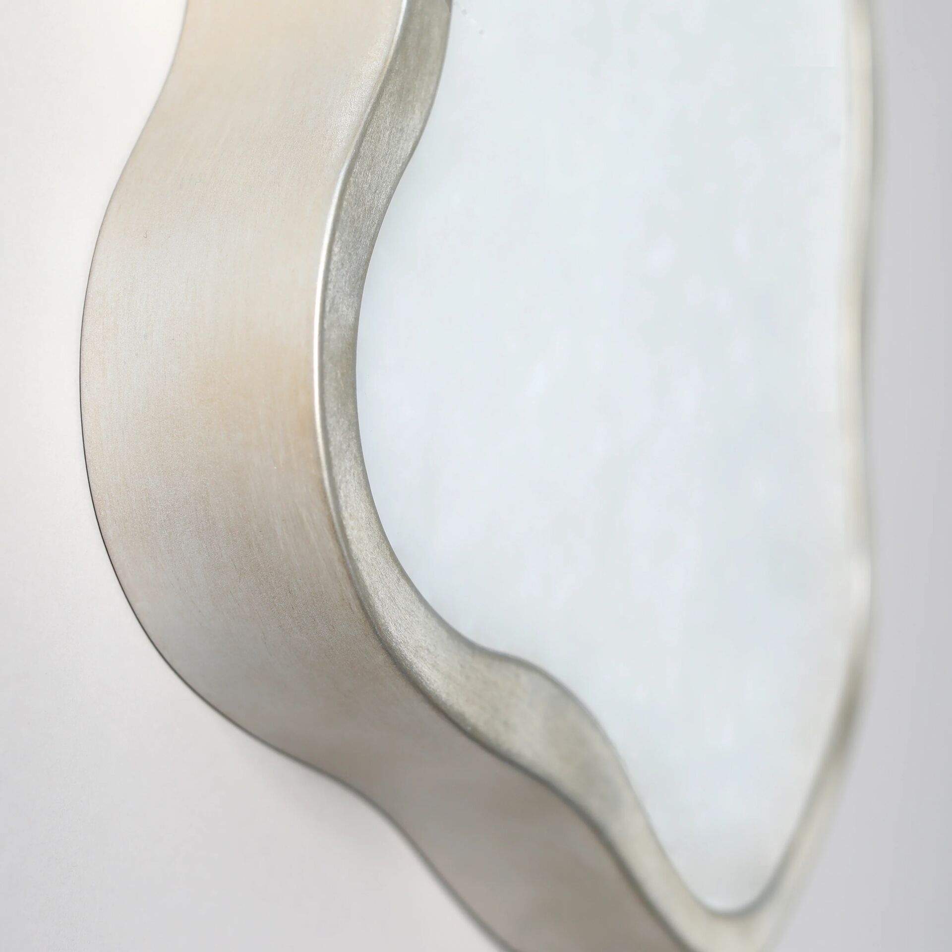 Lily Wall Light – WordPress _ Website Image3