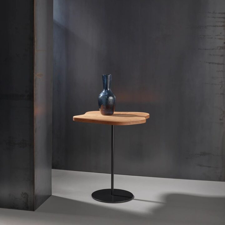 Lily cocktail table, finished in "Anthracite" with Cherry top