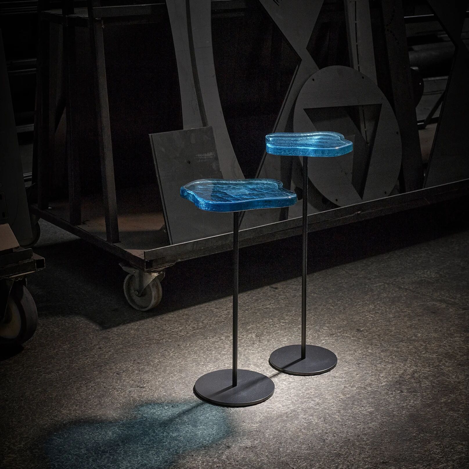 Lily cocktail tables, finished in "Anthracite" with Azure tops
