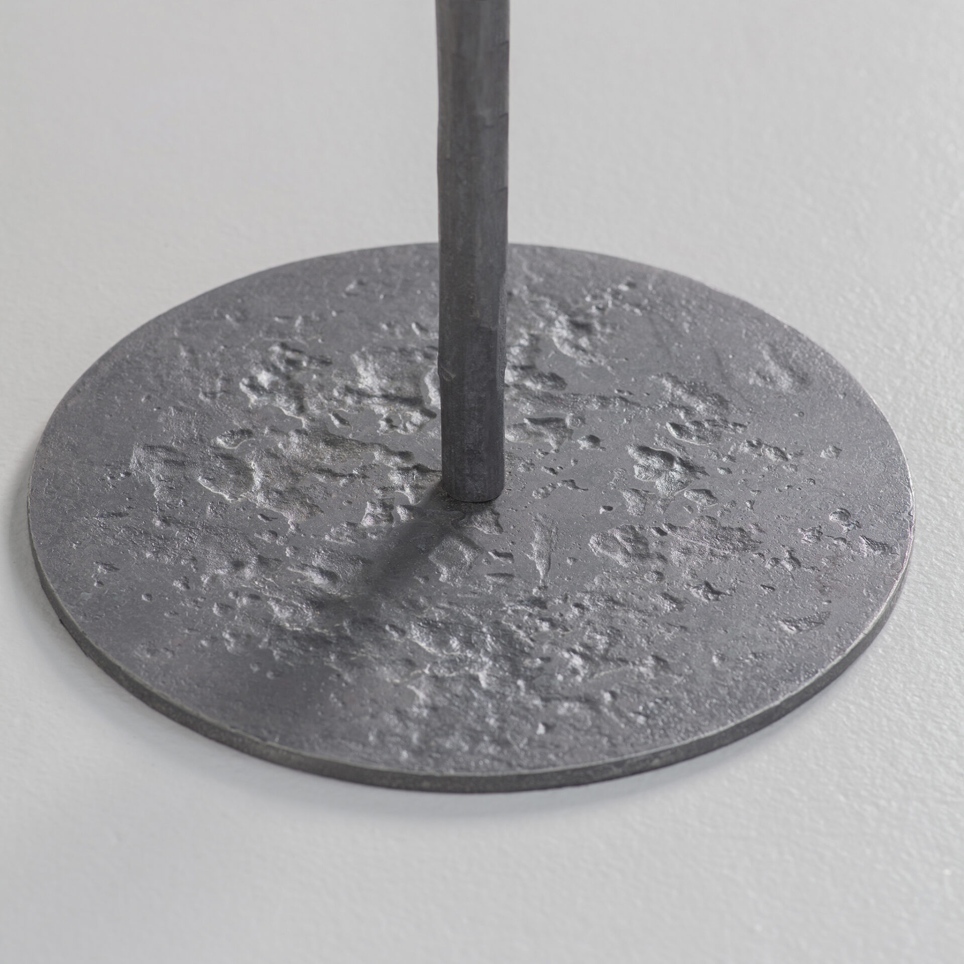 Base and stem in a hammered-steel "Moon" finish