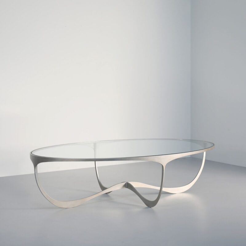 Oval coffee table with glass top