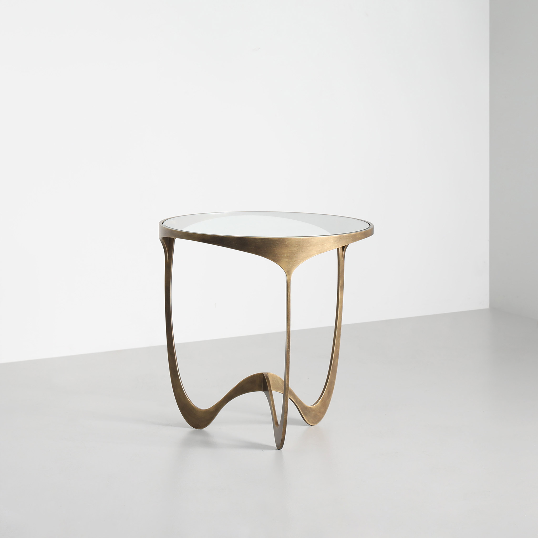 Memphis side table finished in "Florentine Gold" 50x50cm