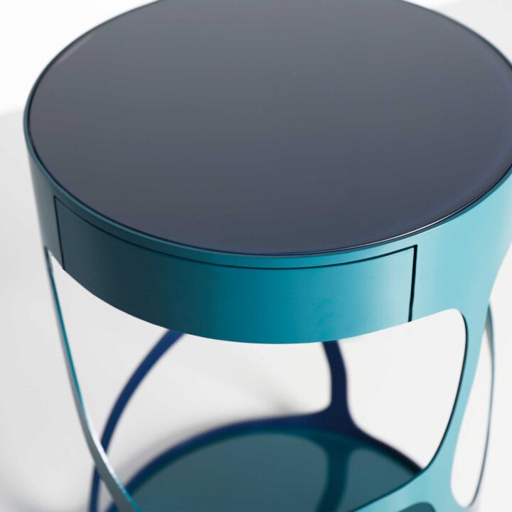 Finished in "Malabar" with clear glass top