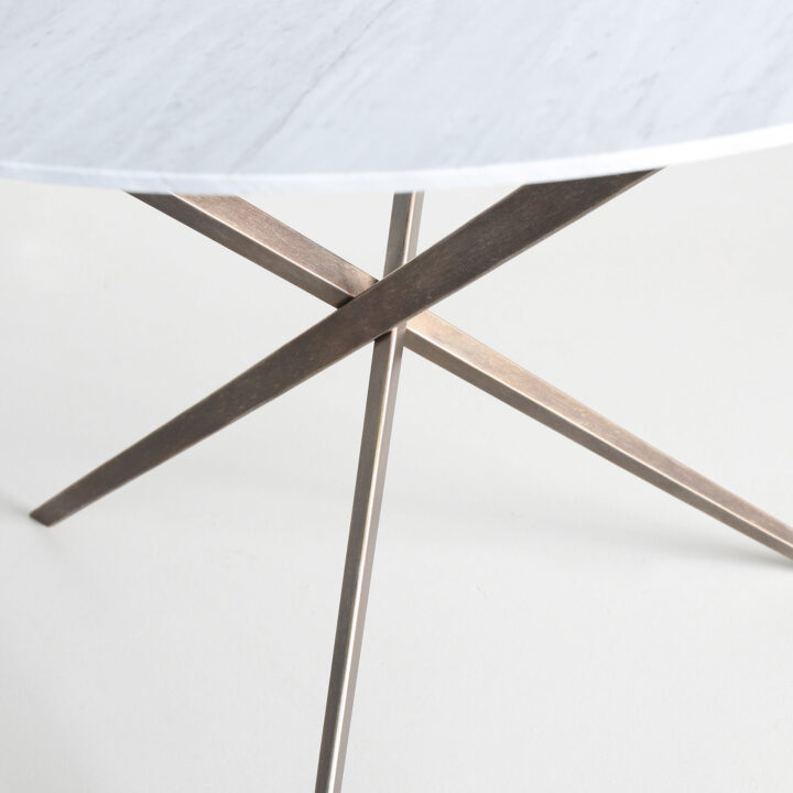 Finished in "Rose Pewter" with a Gris Versilia marble top