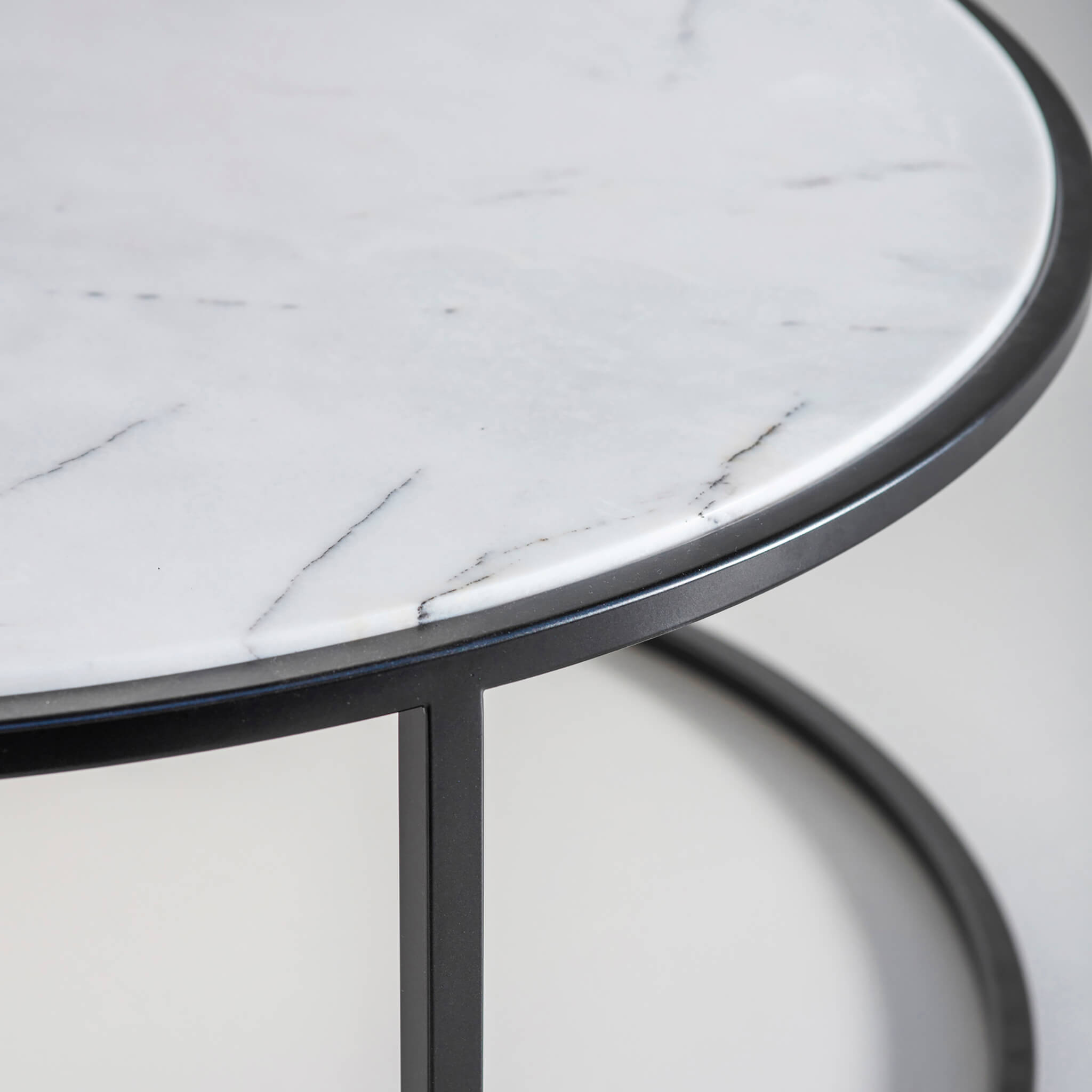Anthracite finish with lilac marble top