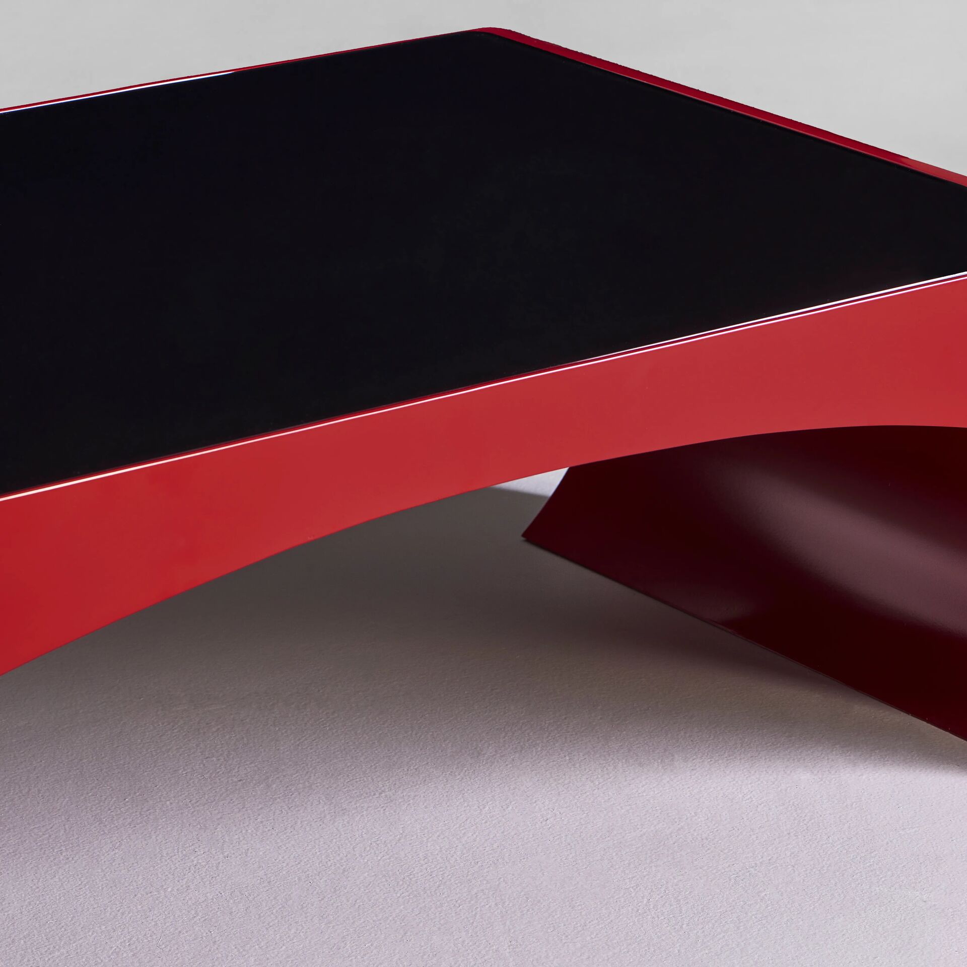 Finished in "Tuscan Red" with black glass top