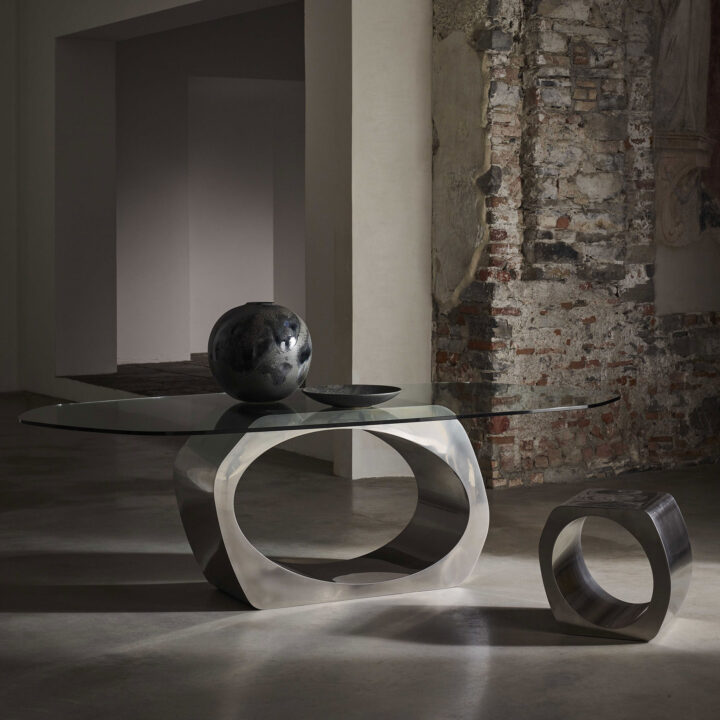 ultra modern dining table and chairs