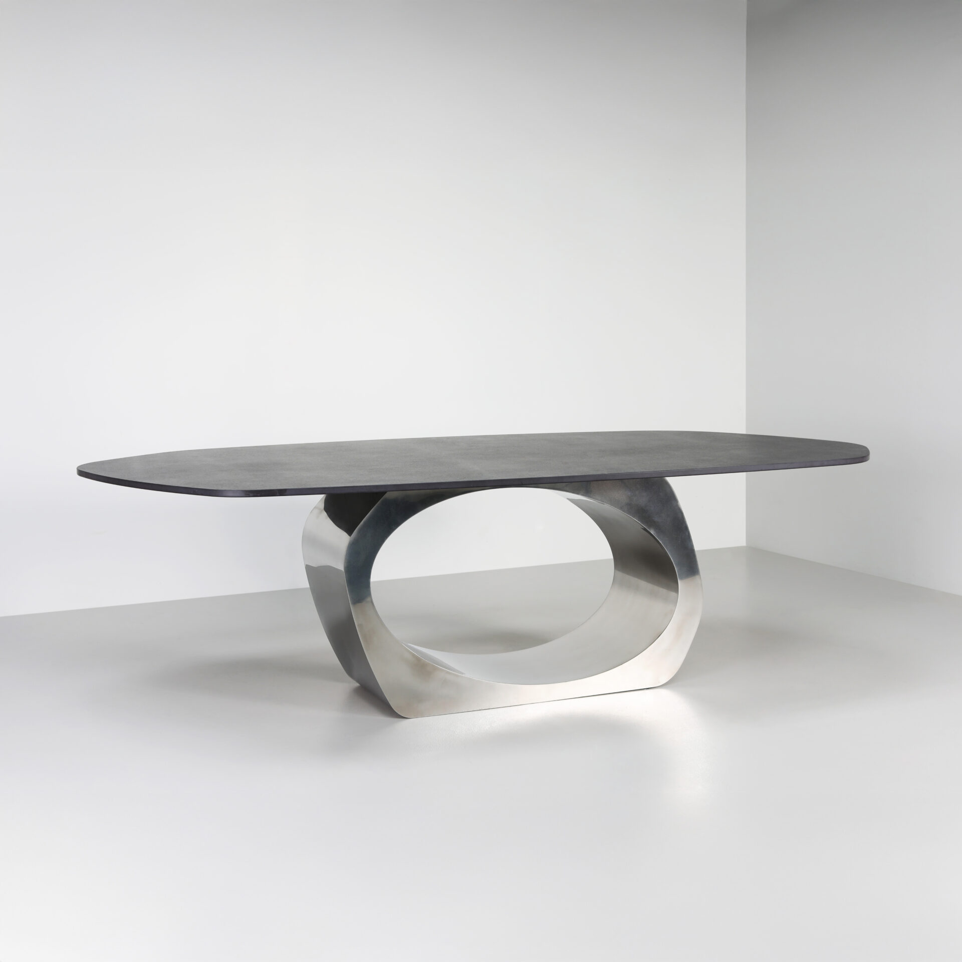 Skye Garden Table in PSS with Smooth Edges and Dekton SQUARED