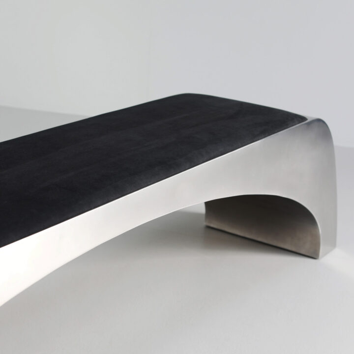 Skye-Upholsterd-Bench-detail