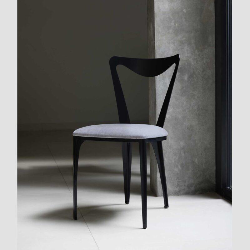 Elegant dining chair