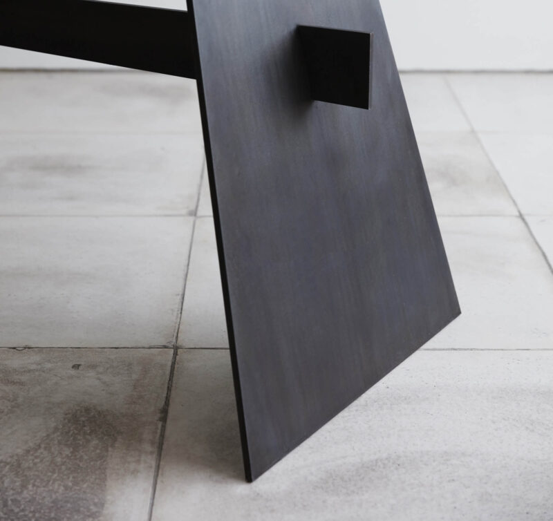 Edge rectangular dining table