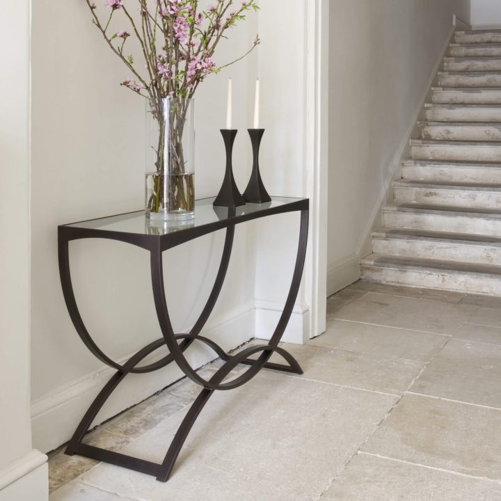 Bronze finish with clear glass top